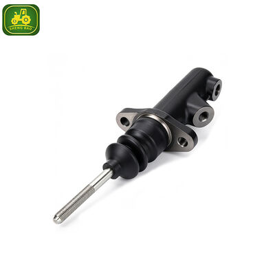 Axle Parts 1874957M91 Brake Master Cylinder  for  Tractor 560 565 575 590 595 690 698 DOT4